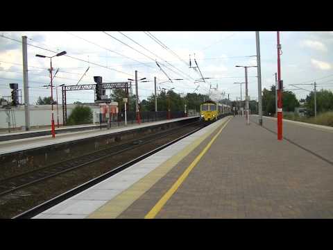 Freightliner class 66s on a convoy past Wigan North Western with a loud 1 tone 27/07/13
