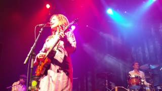 Kate Pierson - Wolves