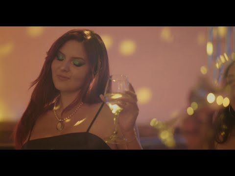 Soltera - Barrio Latino (Video Oficial)