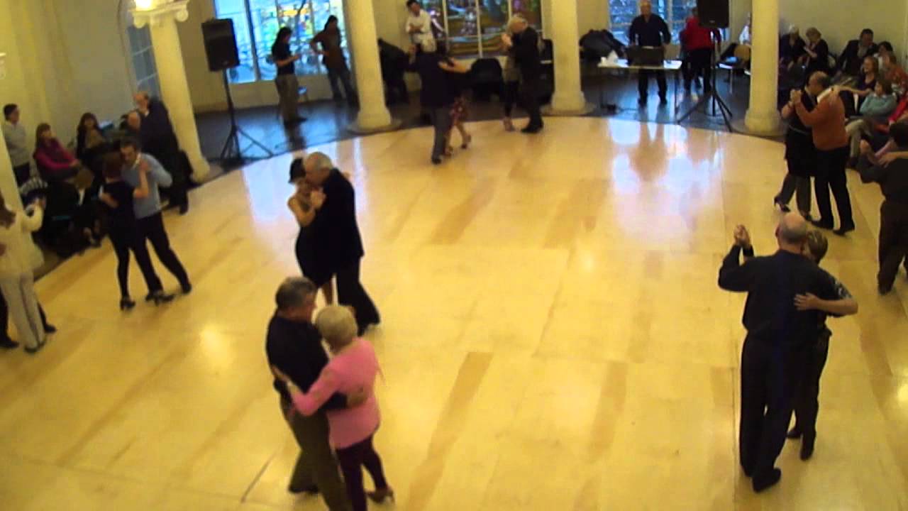 Julio Duplaa Presenta Bailongo de los domingos