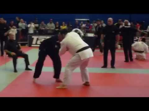 Antonio Henriques Junior vs Christophe Levy - FINAL - IBJJF London Open 2014 - Black Adult