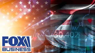 Media MELTS DOWN as economy BOOMS