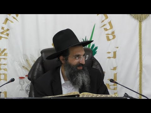 הלכות כיבוד אב ואם - ט' - מאכיל ומשקה | יורה דעה - סימן רמ | חלק 256 | הרב שי עובד