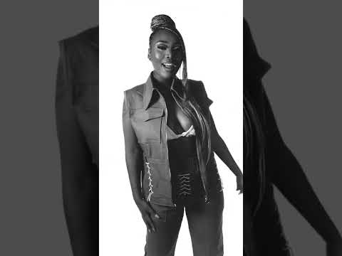 Leandra​⁠.Vert, Musa Keys & ​⁠Toby Franco - Ngisasamncane [Visualiser] feat. Nkulee501 & Skroef28