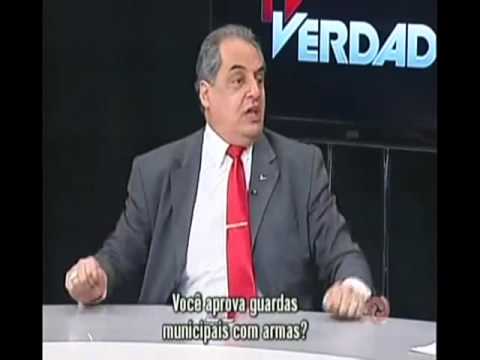 PROFESSOR ZANONE JÚNIOR DEFENDE O USO DE ARMA DE FOGO POR GUARDA MUNICIPAL
