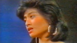 Download lagu Iis Sugiarti - Cermin Yang Retak mp3 Download lagu Iis Sugiarti - Cermin Yang Retak mp3