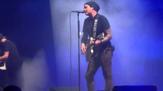 blink-182 - Blowjob Song and After Midnight Live Hartford, CT August 14,2011