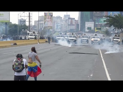 Video: Mirá los incidentes por las marchas con tres muertos en Venezuela