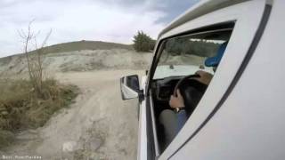 preview picture of video 'Offroading near Latian lake'