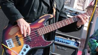 Thunder Fingers! Pete Sears bass close-up