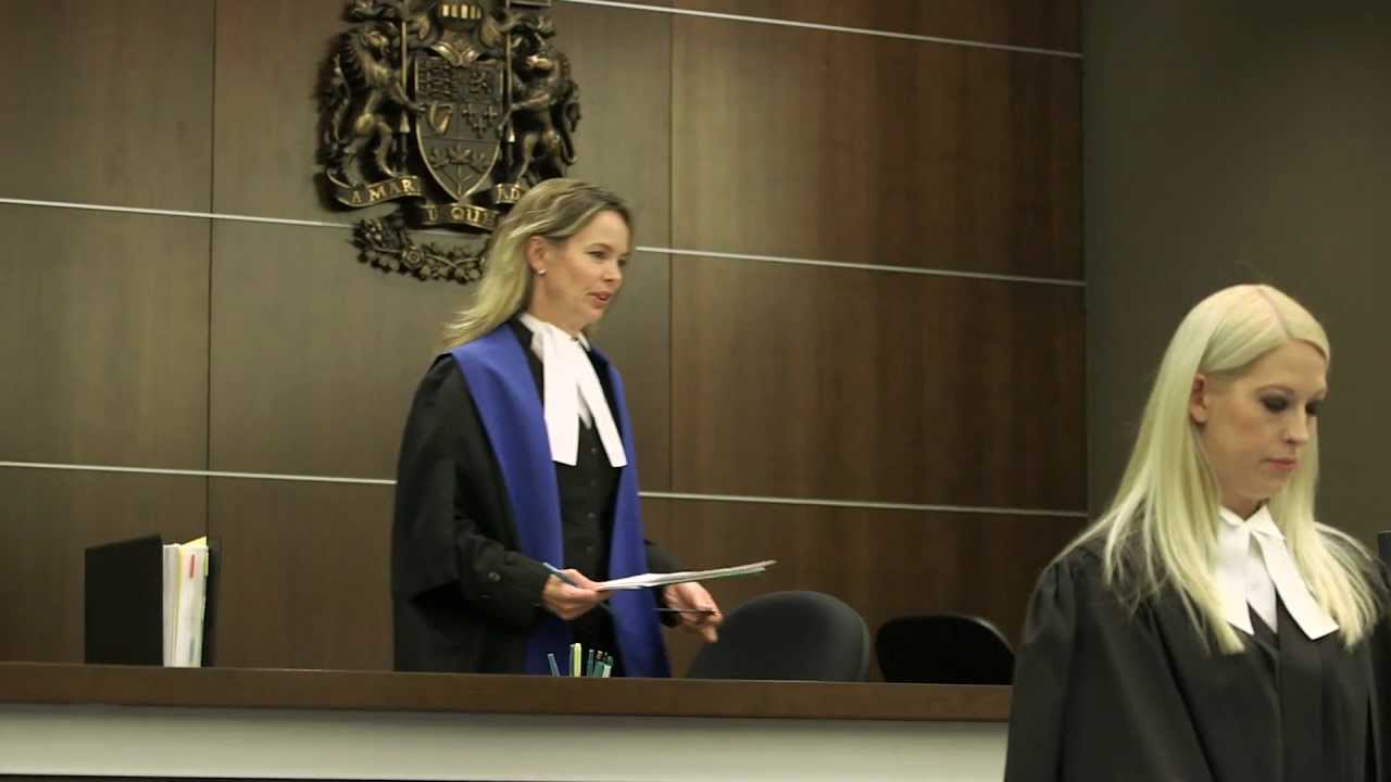 Courtroom Etiquette: What to do in Court (Tips and Information)