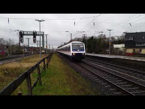 Einfahrt des RB48 ersatzzug nach Wuppertal Oberbarmen, in Wuppertal vohwinkel