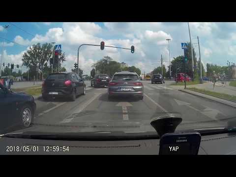 20180501 1259 Lodz Cwany gapa skreca w lewo