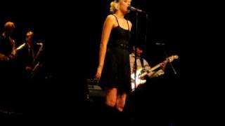 Amanda Jenssen - Greetings from space