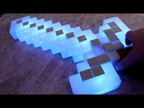 MINECRAFT Light Up Adventure SWORD - Role Play Action Toy UNBOXING and REVIEW