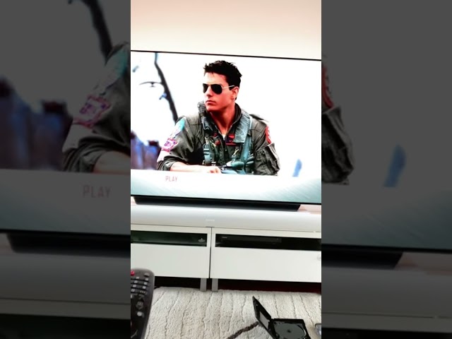 Vídeo relacionado con Sony Reproductor de BLU-Ray UBP-X700 4K Ultra HD: Audio de Alta resolución, HDR10, Dolby Vision, BT.2020, Conversión Ascendente Avanzada, Reproductor Universal, HDMI y SPDIF coaxial, Fácil de Usar