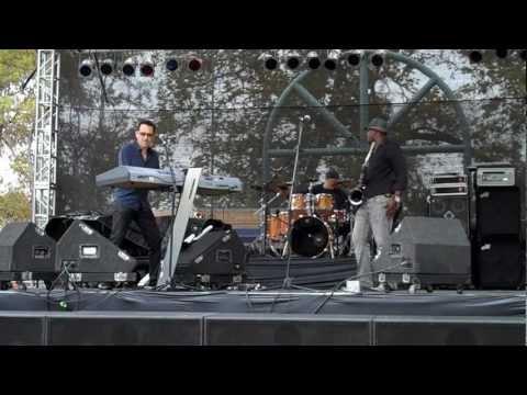 Heaven In Your Eyes - Elan Trotman (Smooth Jazz Family)
