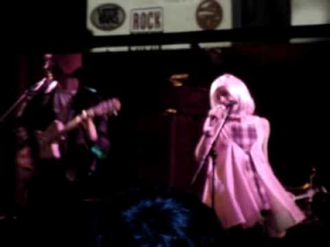 Simone Elle est Bonne @ Cosmobrown Party 2009