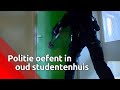 Politie oefent in oud studentenhuis  in Eindhoven