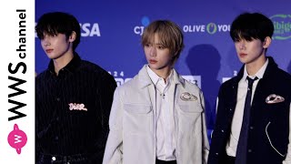 TOMORROW X TOGETHER、スタイリッシュなストリート系衣装で『2024 MAMA AWARDS』レッドカーペットに登場！