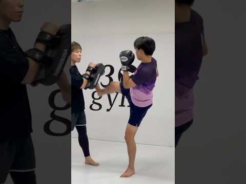 コンビネーションをオーソドックスとサウスポーで練習！ #キックボクシング #ミット打ち #mma