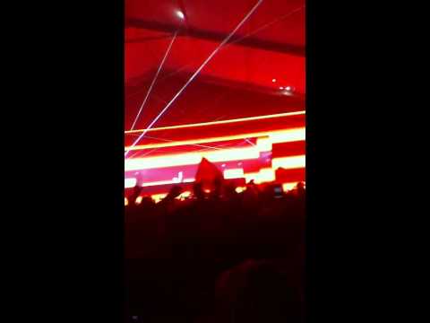 Steve Aoki - Ladi Dadi (Tommy Trash Remix) @ Electric Zoo 2012 Pt. 1