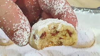 עוגיות שקדים יווניות קוביידס מהירות Corbides Greek almond cookies  (ליהי קרויץ - מטבח בקלי קלות) - התמונה מוצגת ישירות מתוך אתר האינטרנט יוטיוב. זכויות היוצרים בתמונה שייכות ליוצרה. קישור קרדיט למקור התוכן נמצא בתוך דף הסרטון