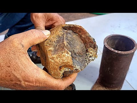 OLHA QUANTO OURO TIREI DE DENTRO DESSA PEDRA PRETA