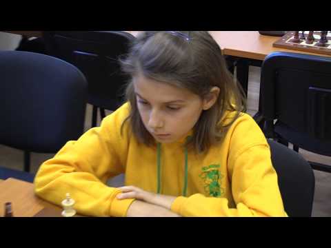 2.11. Obročníková Barbora - Obročníková Viktória 1 - 0