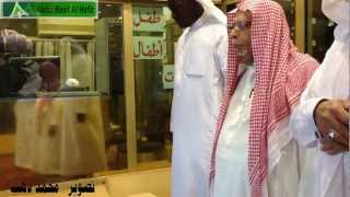 صلاة المغرب للشيخ عبد الرحمن السديس وتبليغ مرئي للشيخ علي ملا من مقام الحراب