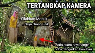 Download lagu IMPOSSIBLE, I DON'T BELIEVE IT!! CAMERA Caught Someone Living in This Unbelievable House mp3