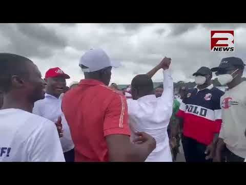 NPP Ashanti Regional Elections: Contenders Hug Each Other