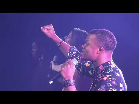 Kelontae Gavin - LIVE Intimate Worship (POWERFUL)