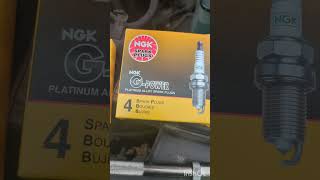 Spark plug change on a 1989 Ford Bronco II
