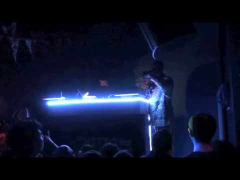 Clapper Priest Live 3