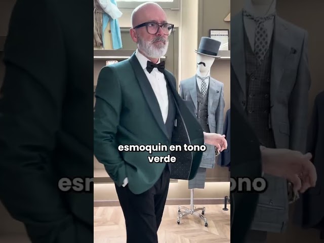 Vídeo relacionado con Ropa de esmoquin para hombre, elegante traje de 3 vestidos, ajuste clásico, chaqueta formal, chaleco y pantalones, trajes LED para adultos, gris, L