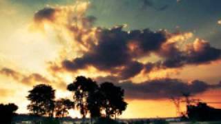 H.U.V.A. Network - Overload (DJ Anti & Solar Fields rmx)