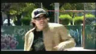 CUMBIA CHE &#39;&#39;UNA CALLE NOS SEPARA&#39;&#39;