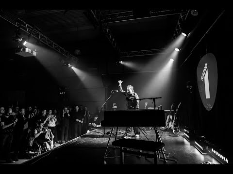 WHEN THE LIGHTS GO OUT ON THE BROKEN HEARTED - NOVASTAR (LIVE @ RADIO 1 NOVASTAR SESSIE)