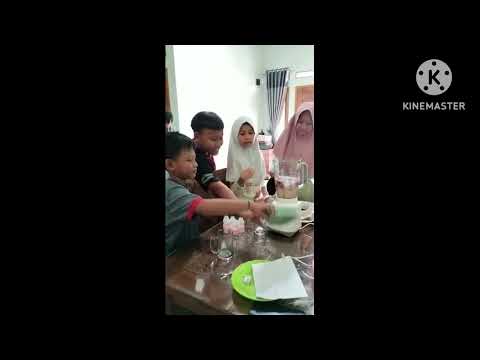 kelompok1 Grade 4th Ibnu Rusyd /How to Make strawberry Yakult / Faliqa, Najwa, Keenan, Azzam, Abqo