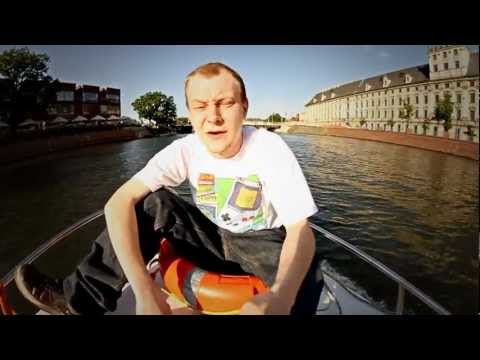 Diamante Videos S01E01 : Raca/Donde 'Konsument Ludzkich Sumień'