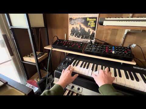 JUST GOT MY BEHRINGER SOLINA AND ITS AMAZING!! Solina string ensemble and model D by behringer