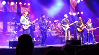 Barenaked Ladies - Who Can It Be Now (featuring Colin Hay) - Milwaukee, WI - 6.13.15