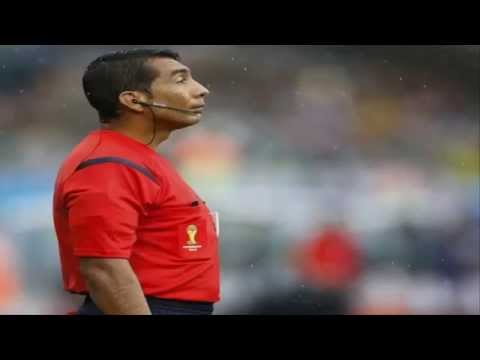 Humberto Clavijo , el árbitro que le anuló 2 goles a Giovani Dos Santos (ENEMIGO #1 de México)