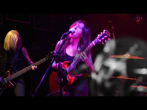 boybrain - In The Company Of Worms (Live @ Liar's Club, Chicago 2021) Female fronted band rockin out