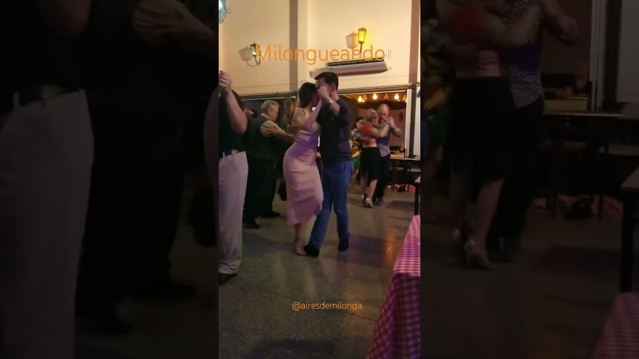 Demian Garcia Milongueando en La Chiflada milonga