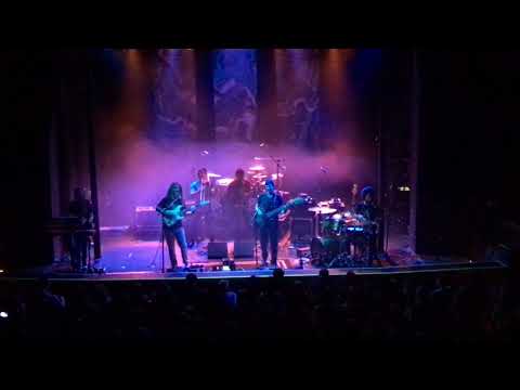 Mike Love and the Full Circle