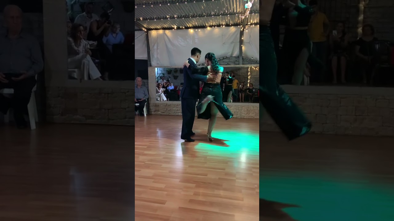 Tango: chique, Tango Bardo                bailan: Edwin Espinosa y Alexa Yepes