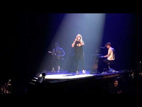 download lagu mp3 mp4 Lewis Capaldi Wien, download lagu Lewis Capaldi Wien gratis, unduh video klip Lewis Capaldi Wien