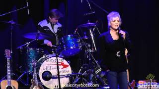 Connie Smith & The Sundowners "Ribbon Of Darkness"